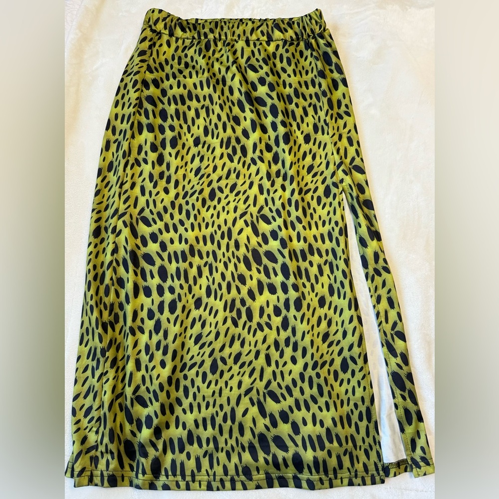 Green leopard ankle skirt
